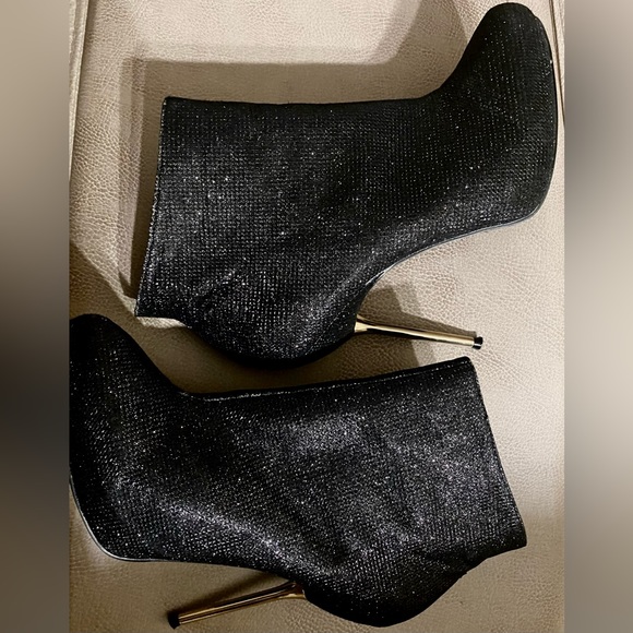 Shoedazzle Black Shimmery Stilettos - Picture 2 of 3